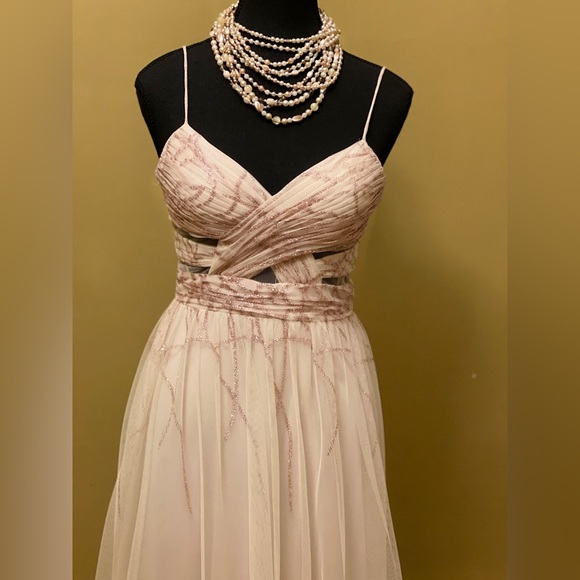 Evening gown size 5 - Picture 4 of 8